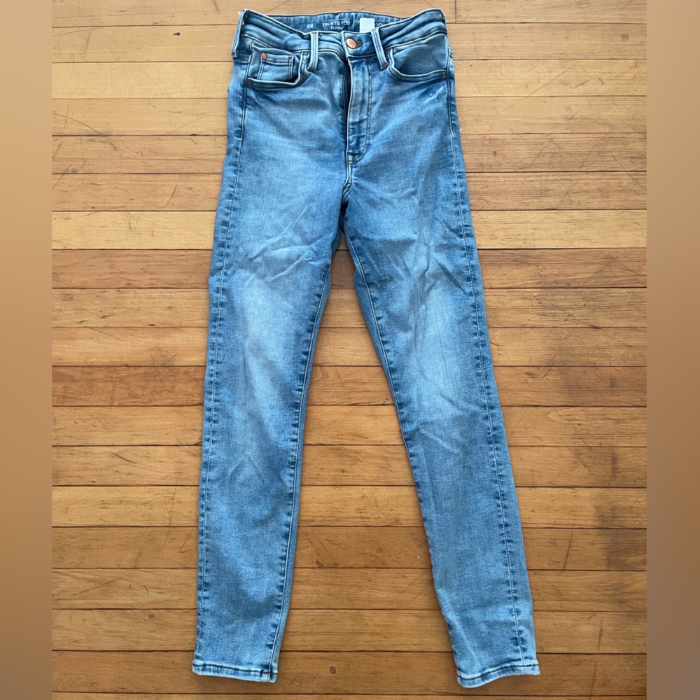 H&M High-rise, light wash very stretchy skinny jeans